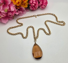 Sarah Coventry Amber Faceted Acrylic Teardrop Pendant Necklace Gold Tone 29 in