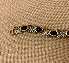 Vintage Gold Tone Acrylic Faux Onyx Bracelet 7.25″ Length Retro