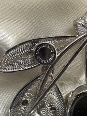 Hand Made SORRENTO Sterling Brooch Black Stone Floral design, Original Box 7.6g