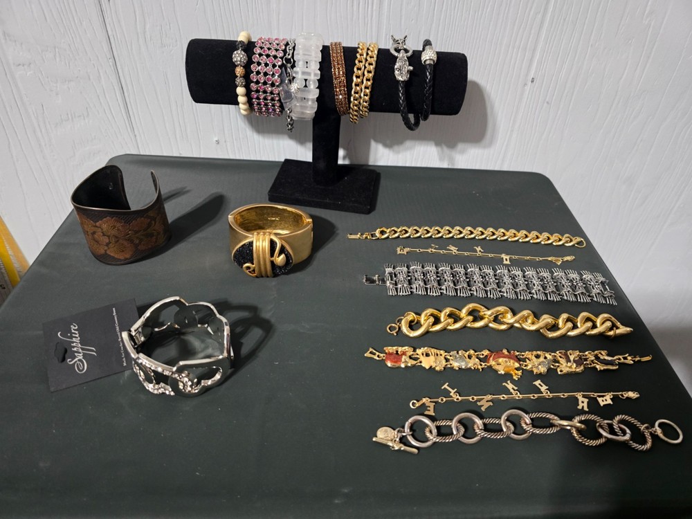 Mixed Lot of 18 Multicolor Bracelets Bangles Cuffs Mixed Metals Materials (18)
