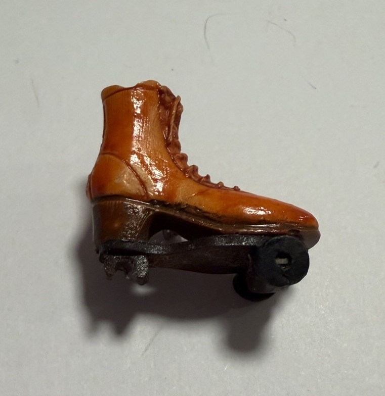Vintage Orange & Black Roller Skate Pin Brooch (Missing One Wheel)
