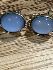 VINTAGE DECO gold Filled W / OVAL BLUE MOONSTONE CABOCHONS SCREWBACK EARRINGS