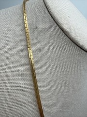 Shiny Gold Tone Bar Link Chain Spring Ring Clasp Necklace 18”