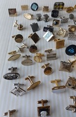 Lot 160 VTG Single Cufflinks Mixed Styles Tones Repurpose Jewelry Some Wear