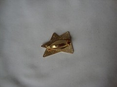 Vtg Samuel Huang Designer Cloisonne Triangles Black Red Gold Tone Scarf Clip