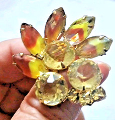 Vtg Two Tone Yellow Orange Rhinestone Brooch Pin Prong Jewelry Sm Gold Tone
