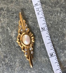 Vintage-Gold Tone Rhinestone & Faux Pearl Brooch/Pin