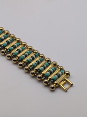 Vintage Estate Gold Tone Green Blue And White Seed Bead Bracelet 7.25″