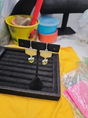 Earrings-Pierced French Wire Silvertone Geometric Yellow Glass Stones Green…