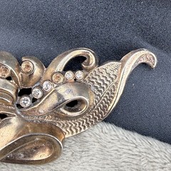 Vintage Pot Metal Brooch Flower Gold Tone Rhinestone READ