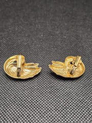 Vintage Earrings – 80’s-90’s – Swan Birds Love Retro Gold Colored Clip On