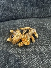Avon 1974 Frisky Kitty Cat Pin Brooch Gold Tone Blue Rhinestone Eyes Bell 1.5”