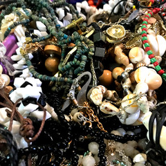 1/2 lb Mixed Vintage-Now ESTATE Jewelry lot ALL WEARABLE, NO JUNK, PAIRED 🌺