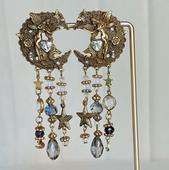 Vintage Boho Gold Tone Rhinestone Dangle Earrings Pierced for party vacation