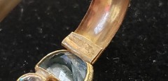 Vintage 18k gold earrings, three stones, with face portrait on it .16 otz