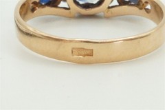 PRETTY ANTIQUE 14K GOLD SAPPHIRE 3 STONE RING – EAST EUROPEAN c1930’S