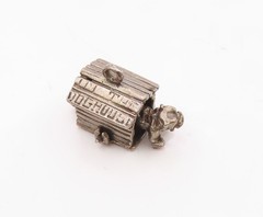 925 Sterling Silver Vintage Bulldog In Dog House Pendant (MOVES) PT21052