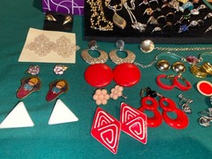 VINTAGE to Modern JEWELRY LOT 6 LBS 168 PCS RHINESTONE RING NECK WEARABLE #19