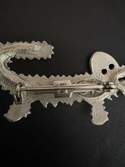 TC Signed Enamel Anthropomorphic Alligator Brooch Pin Silver Cute Character 80’s