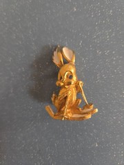 VINTAGE SKI BUNNY BROOCH PIN