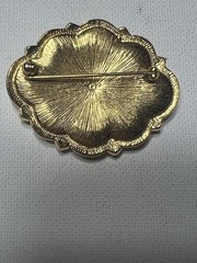 Avon Brooch Victorian Pink Cabochon Elegant Estate Vintage deco jewelry jewel