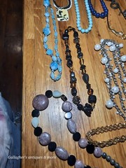 A1 Lot of 29 Vintage Modern NECKLACE Costume Jewelry Fashion Glass Beads Choker