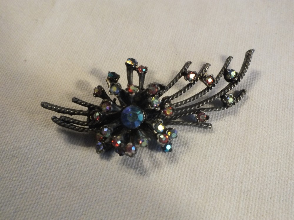 Beautiful Brooch Pin Dark Silver Tone Texture AB Rhinestones 2 3/4 x 1 1/4″ NICE