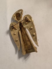 Vintage Mode Art Gold Tone Angel Brooch with Tiny Stones