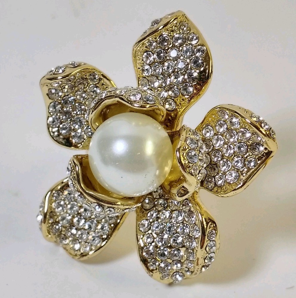 Gold Tone Faux Pearl 7 Petal Flower Ring Clear Stones Jewelry sz 8