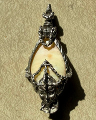 Vintage Selro Selini Asian Goddess Face Pendant Pen Mother of Pearl 1950s WORKS