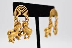 Vittorio Vintage Earrings Rainbow Animals Brushed Gold NOS 80s Signed 9C