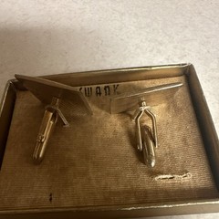 Vintage Men’s Square Gold-Tone Engraved Chain Link Cufflinks, No Stone sawnk