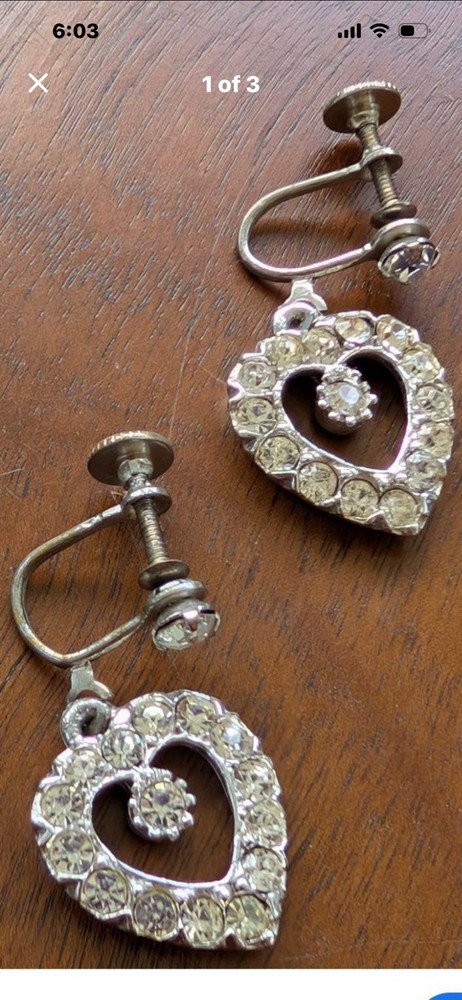 Vintage 1” Silver Tone Metal Heart Dangle Earrings