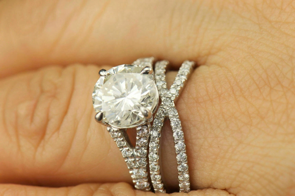 14k White Gold Plated Silver 2Ct Round Cut Moissnite Wedding Bridal Ring Set