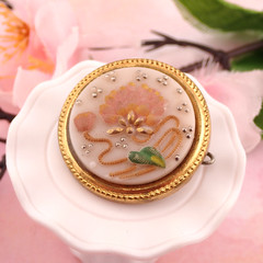 Vintage Made In Holland Glass Floral Miniature Round C Clamp Pin Brooch