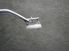 Small Old-Fashioned Clothes Iron Vtg Sterling Silver Bracelet Charm Pendant 1.8g