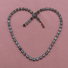 Vintage Rhinestone Necklace Blue Faceted Crystal Bib Choker 15 inch 102h