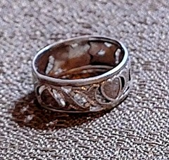 Vintage Sterling Silver Ornate Heart Floral Design Uncas Band Ring Size 7.25