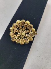 Vintage Gold Tone Green Emerald Faceted Glass Cluster Brooch Pin 1.5 Inches