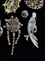 Vintage 9 Brooches/Pins Repair Upcycle Craft Lot Unsigned 1 Avon Mix Styles