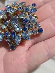 Vintage JULIANA Brooch Layered Hues of Blue Rhinestone Beautiful Gold Tone