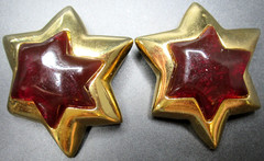LES BERNARD Huge Red Inset Lucite Stars Vintage Clip Earrings