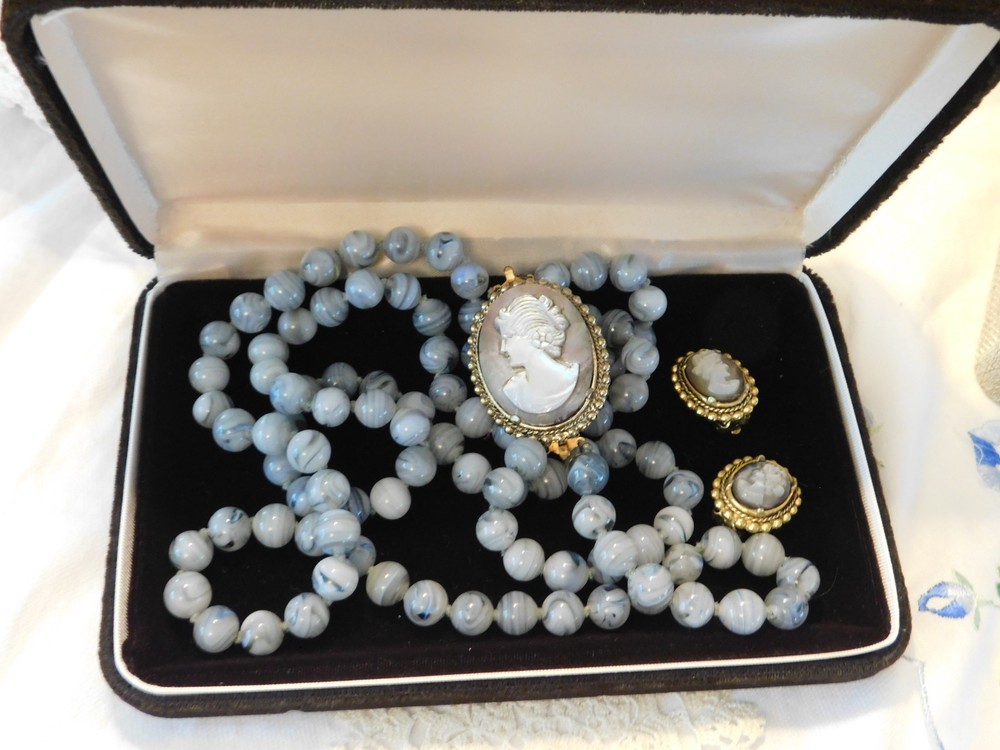 Vintage Carved Abalone Cameo Agate Beaded Necklace Brooch and Earrings Set