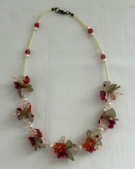 Vintage faux pearl bead plastic flowers leaves Necklace lightweight