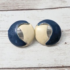 Vintage Earrings For Pierced Ears Circle Shape Cream & Navy – Poor Condition