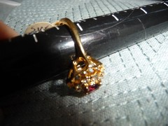 18KT H G P PLATED GOLD TONE TINY RED STONE SZ 7.5 RING #31/18-3