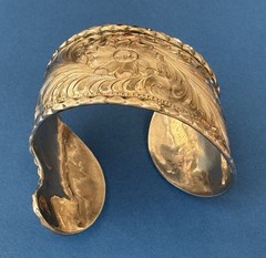 Vintage RARE Signed MOSES Sterling Silver Hand Engraved Curved End Cuff Bracelet