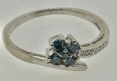 14K White Gold .32Cttw WHITE &BLUE DIAMOND FLOWER CLUSTER Ring, Sz6.5, 2g approx
