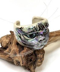 VNTG Rare Ceramic Cuff Bracelet Iridescent Cat With Whiskers, Signed KM 1987