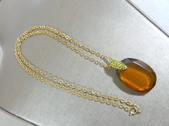 VTG 80’s LARGE SIMULATED TOPAZ AND PERIDOT PAVE GOLD TONE 24″ PENDANT NECKLACE